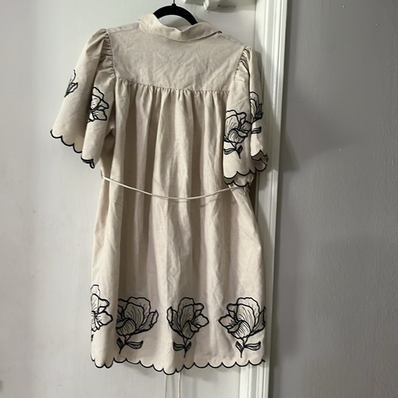 MARBLE Cream Button-Up Shirt - Picture 3 of 11
